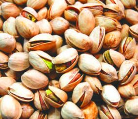 Pistachios are nuts that are good for men's sweating